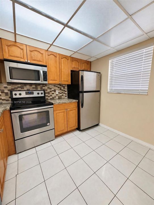 For Rent: $1,750 (2 beds, 2 baths, 800 Square Feet)