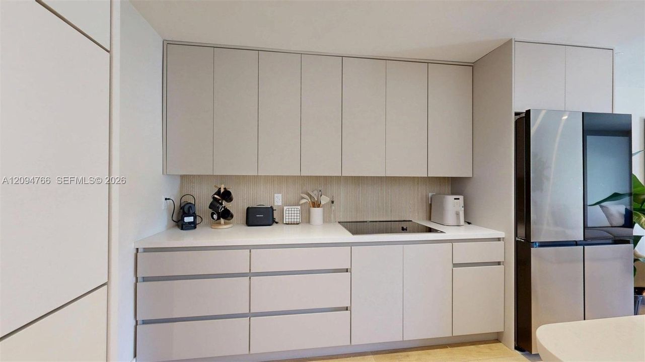For Rent: $7,000 (3 beds, 2 baths, 1392 Square Feet)