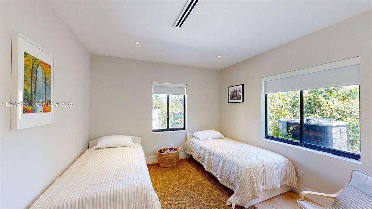 For Rent: $7,000 (3 beds, 2 baths, 1392 Square Feet)
