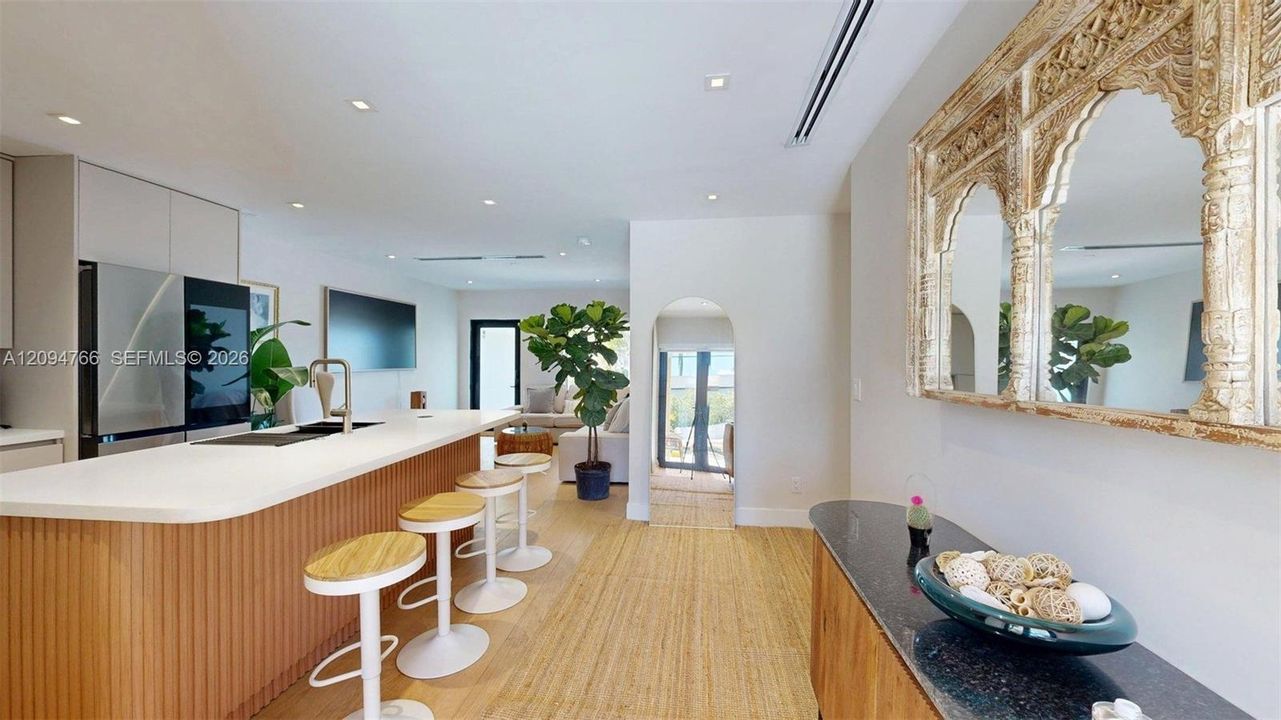 For Rent: $7,000 (3 beds, 2 baths, 1392 Square Feet)