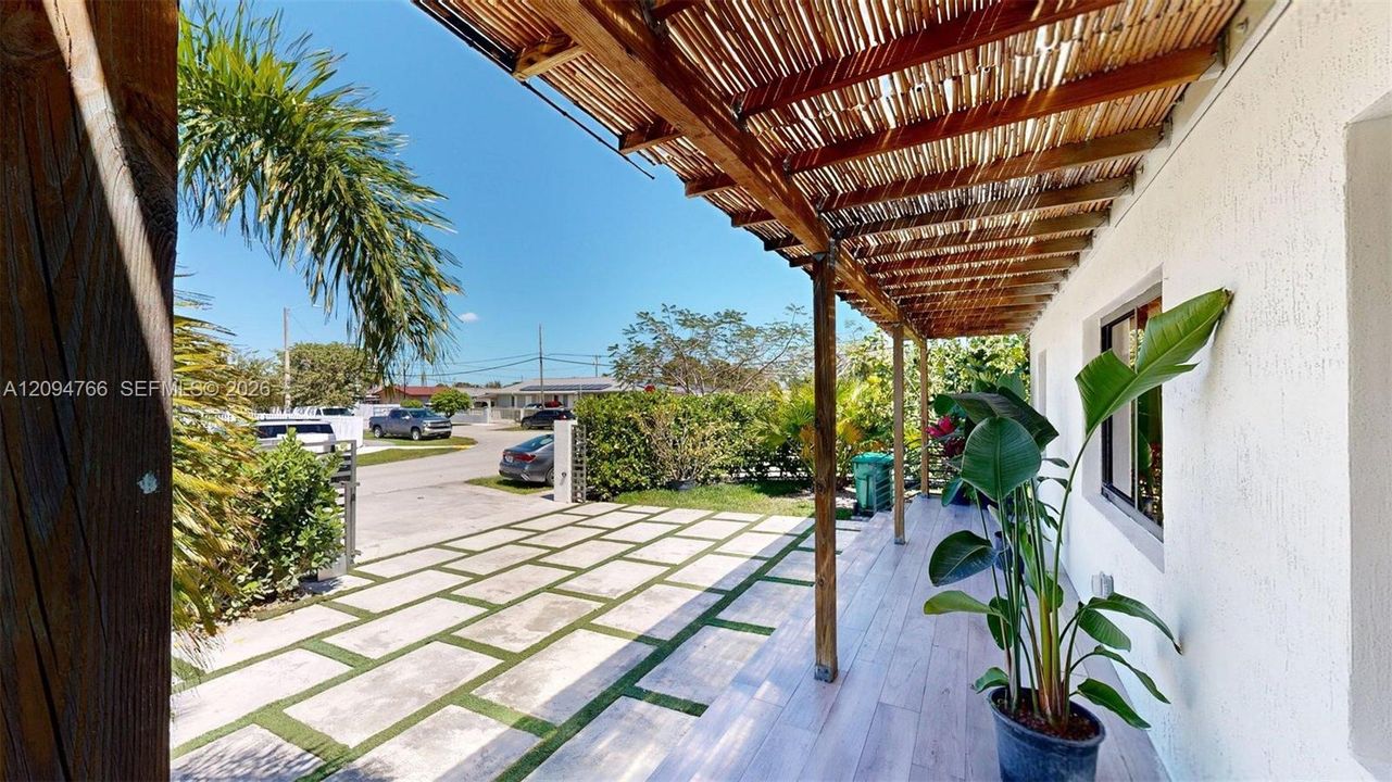 For Rent: $7,000 (3 beds, 2 baths, 1392 Square Feet)