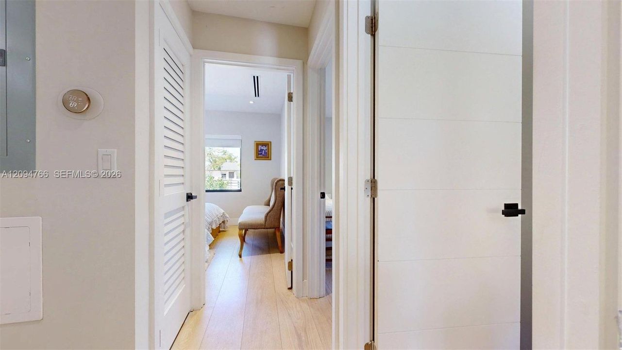 For Rent: $7,000 (3 beds, 2 baths, 1392 Square Feet)