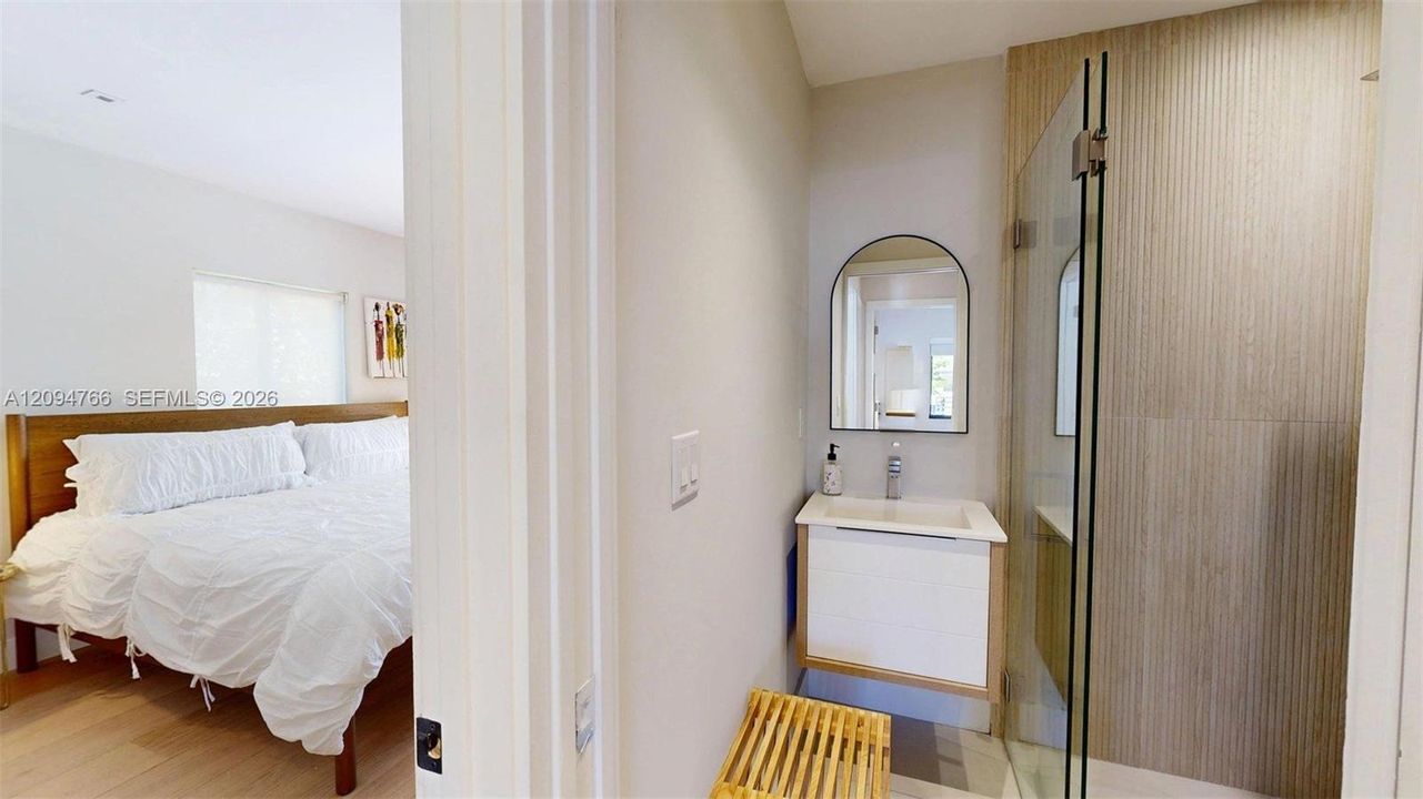 For Rent: $7,000 (3 beds, 2 baths, 1392 Square Feet)