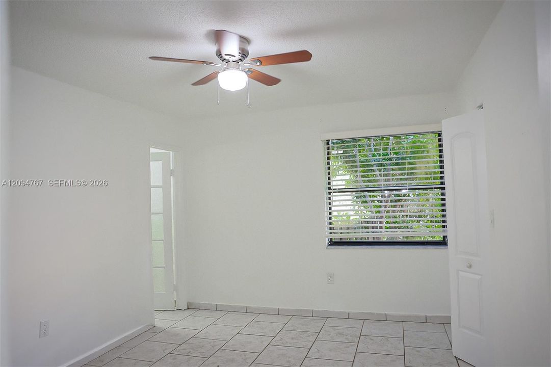 En Venta: $324,000 (2 camas, 2 baños, 915 Pies cuadrados)