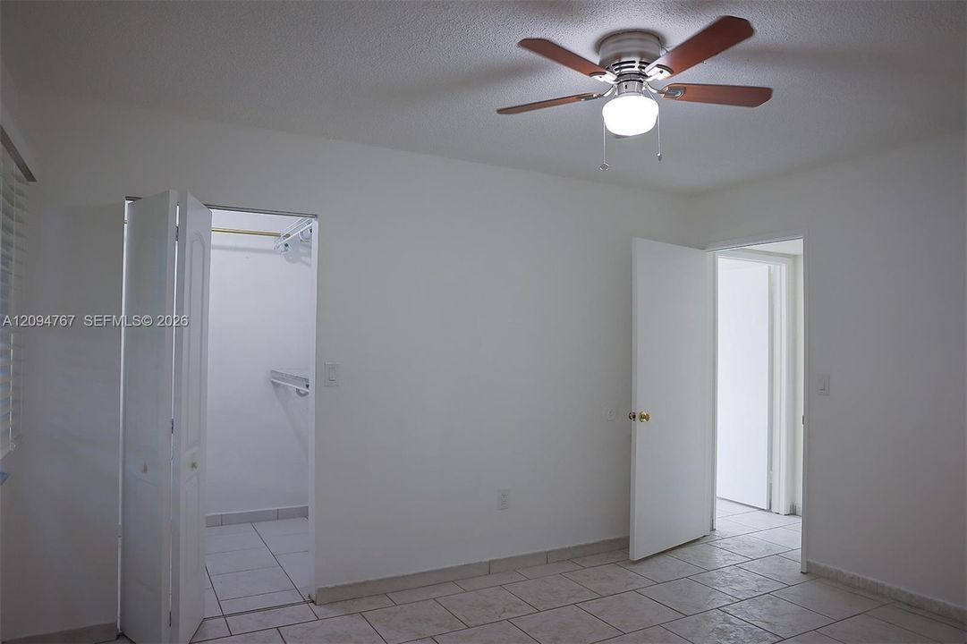 En Venta: $324,000 (2 camas, 2 baños, 915 Pies cuadrados)