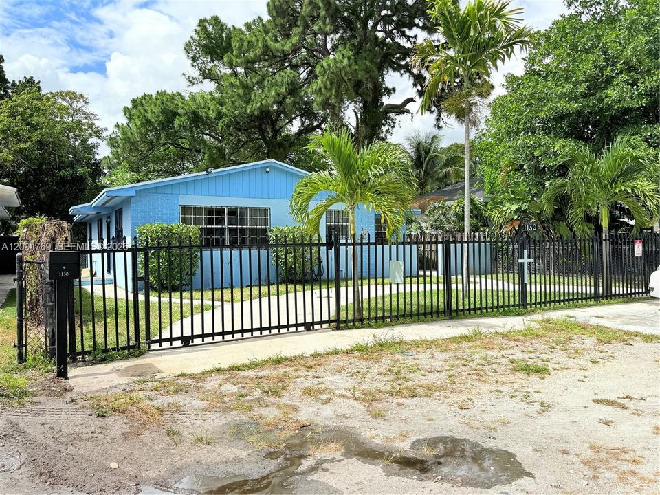 В аренду: $2,975 (3 спален, 2 ванн, 1516 Квадратных фут)