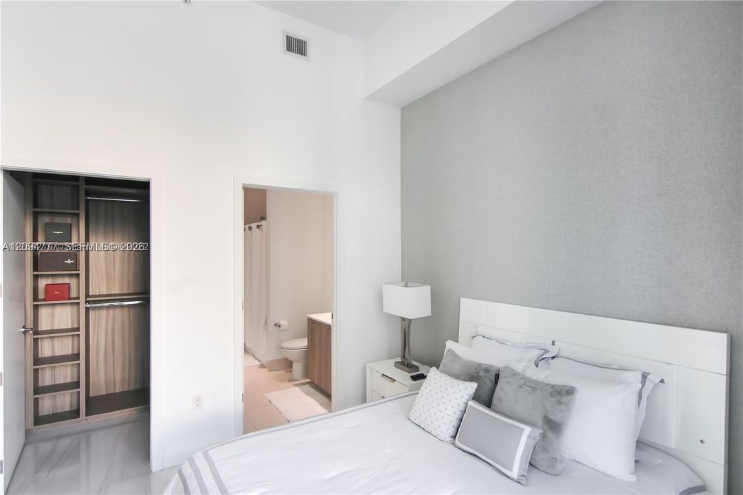 В аренду: $7,500 (3 спален, 2 ванн, 1152 Квадратных фут)
