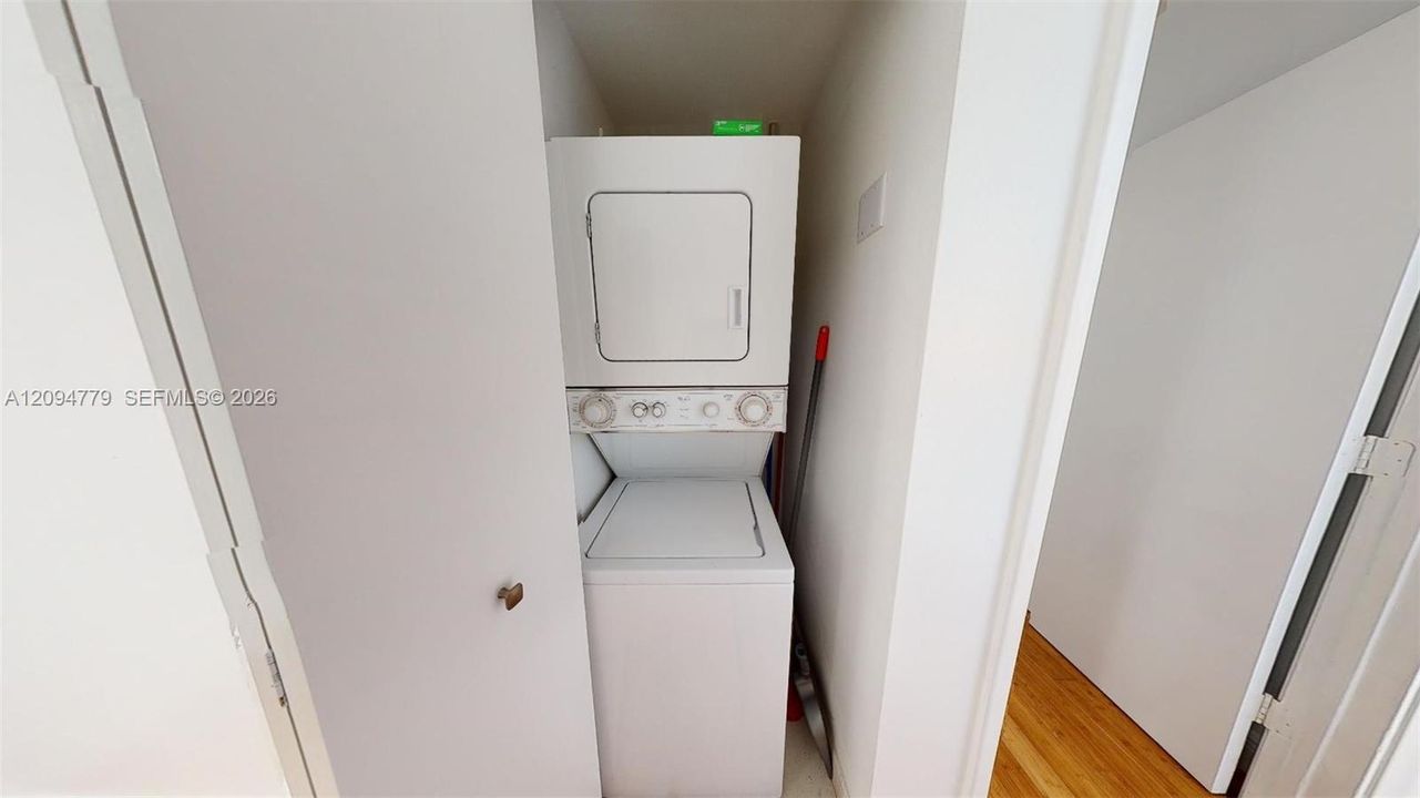For Rent: $2,900 (2 beds, 2 baths, 1179 Square Feet)