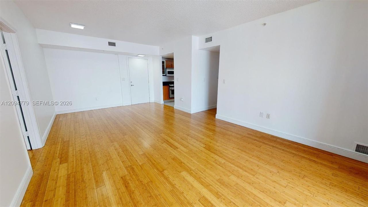 For Rent: $2,900 (2 beds, 2 baths, 1179 Square Feet)