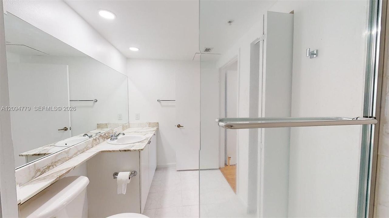 For Rent: $2,900 (2 beds, 2 baths, 1179 Square Feet)