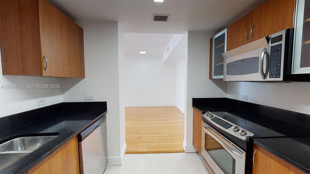 For Rent: $2,900 (2 beds, 2 baths, 1179 Square Feet)