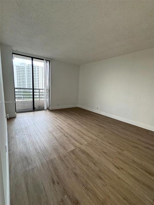 В аренду: $2,900 (2 спален, 2 ванн, 1271 Квадратных фут)