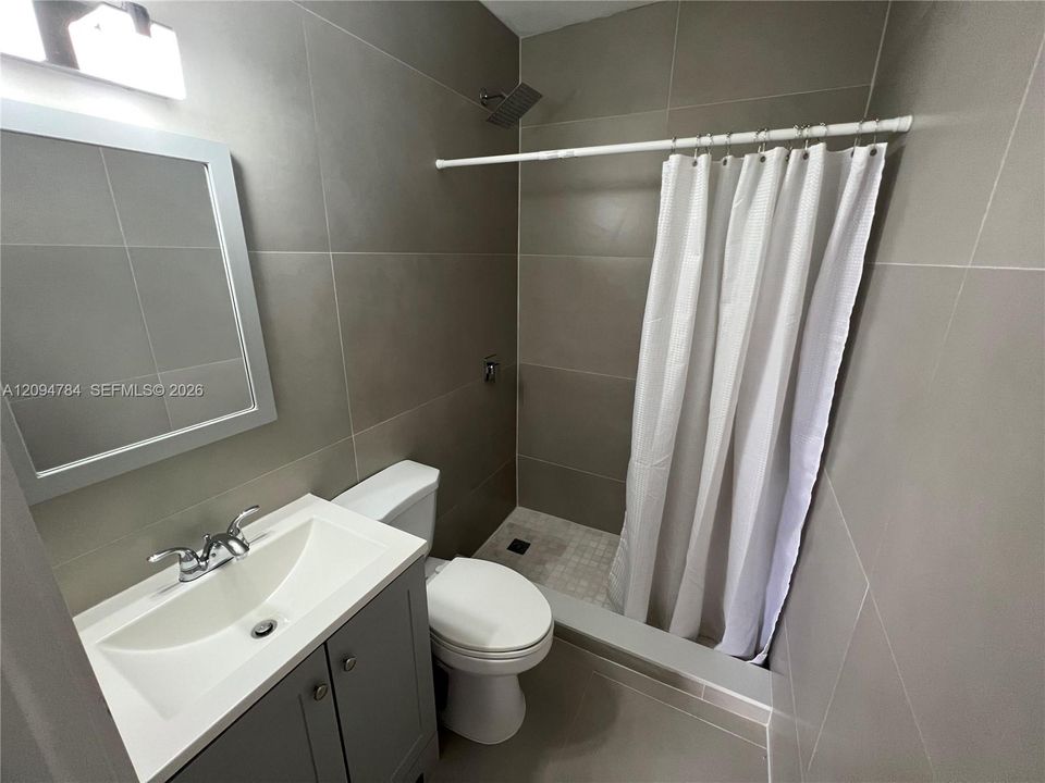 Unit 1737B - Rented