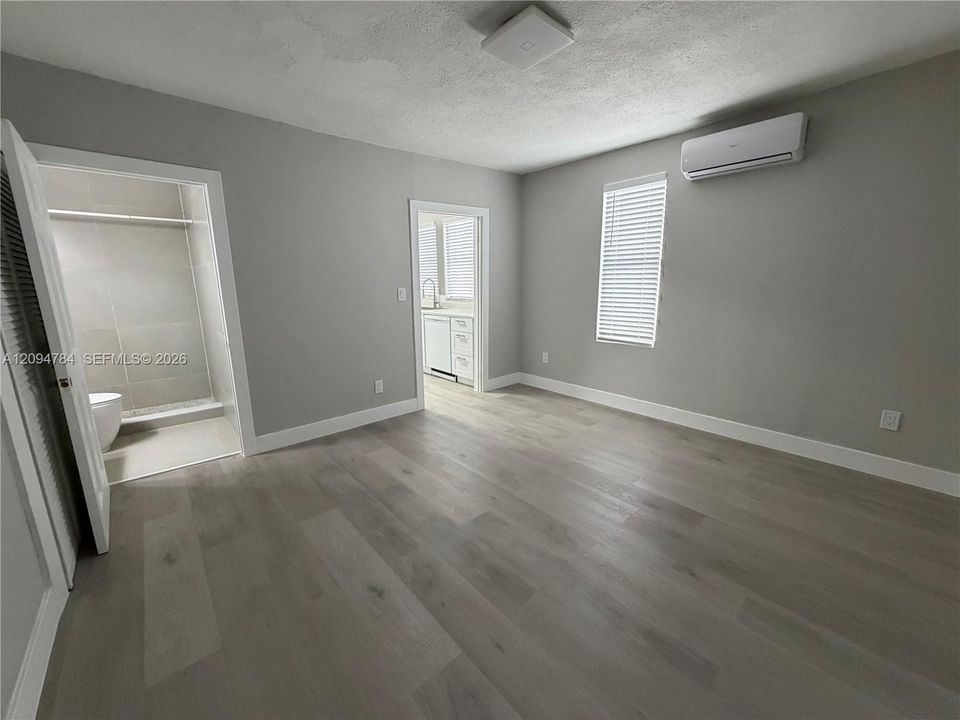 Unit 1737A - Available
