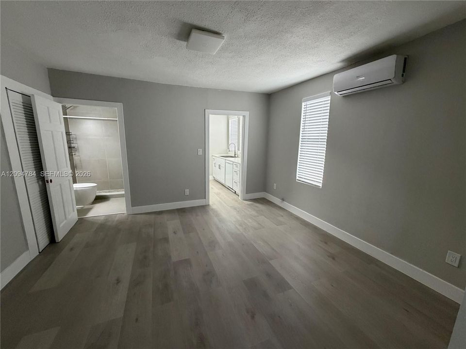 Unit 1737A - Available