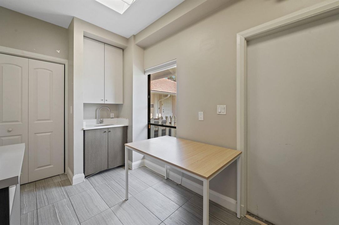 28-web-or-mls-1501-presidential-way-9-11