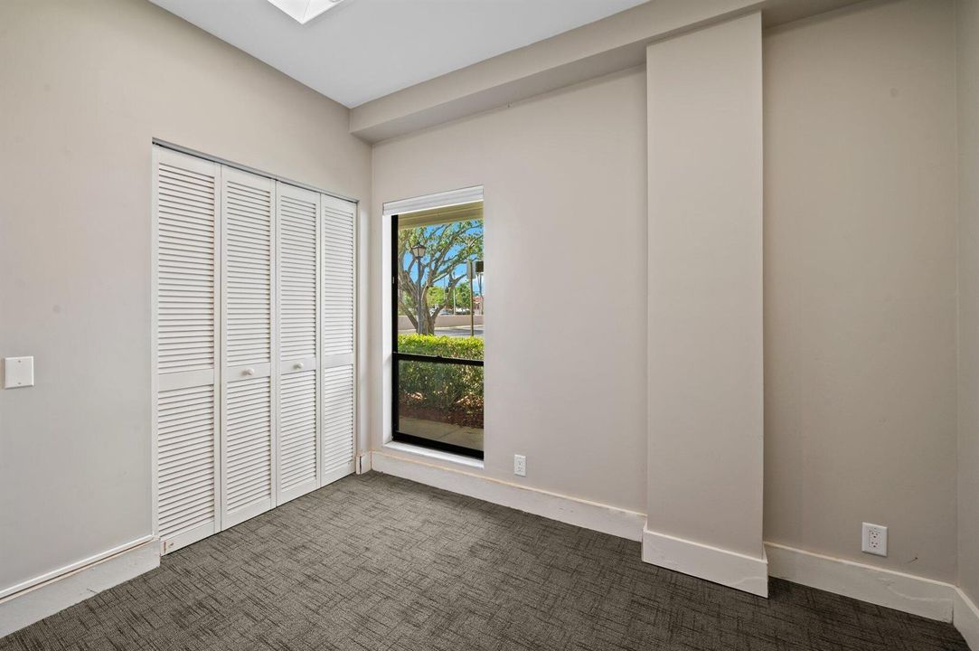 14-web-or-mls-1501-presidential-way-9-11