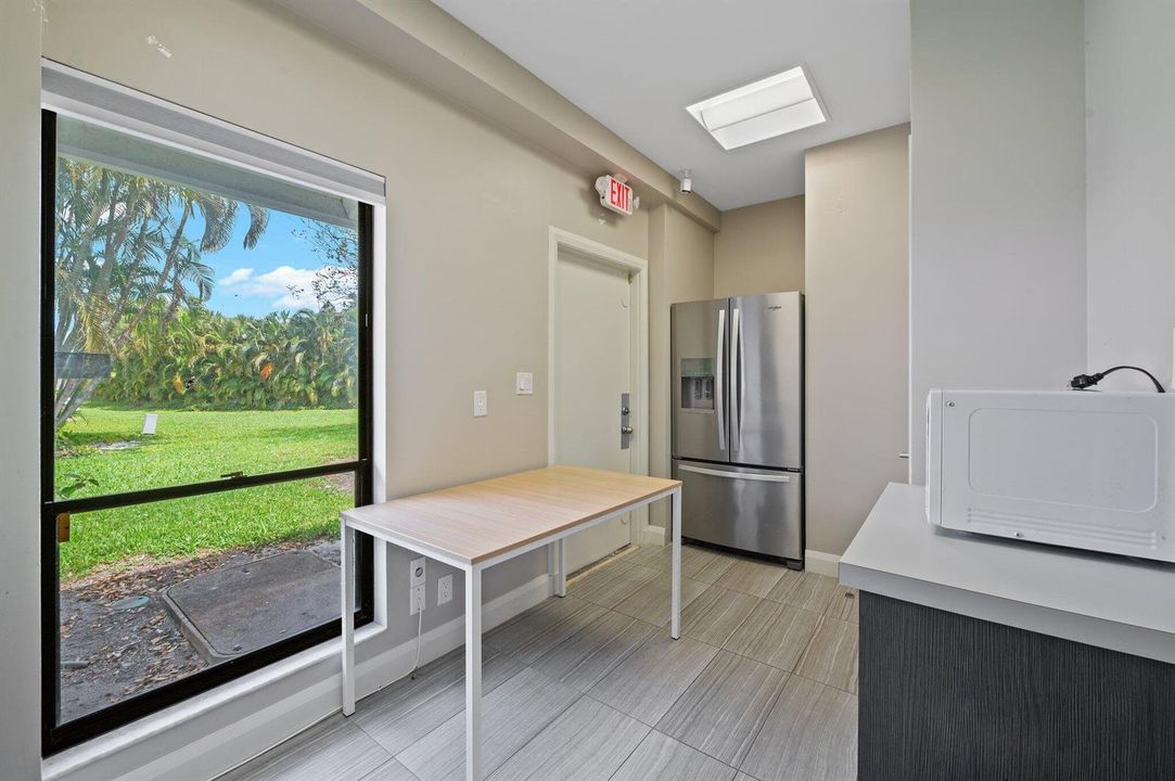 29-web-or-mls-1501-presidential-way-9-11