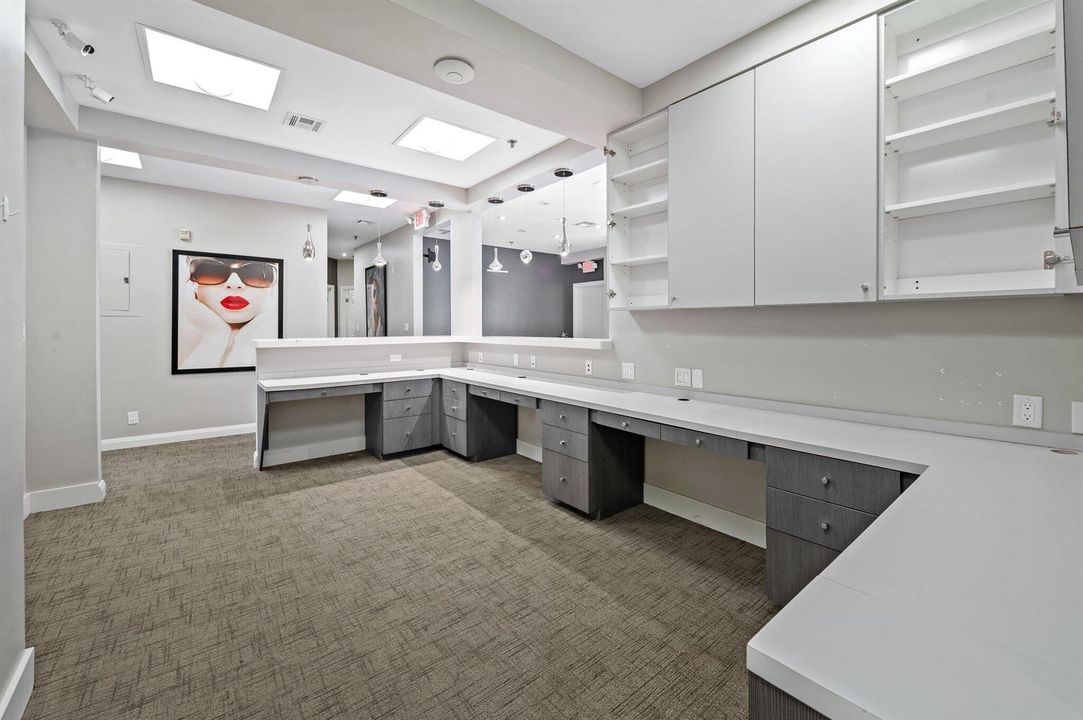 10-web-or-mls-1501-presidential-way-9-11