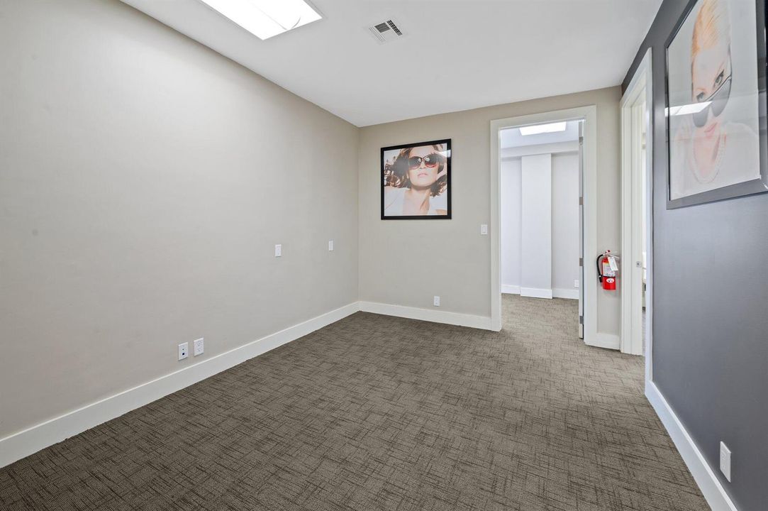 11-web-or-mls-1501-presidential-way-9-11