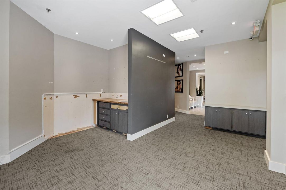 19-web-or-mls-1501-presidential-way-9-11