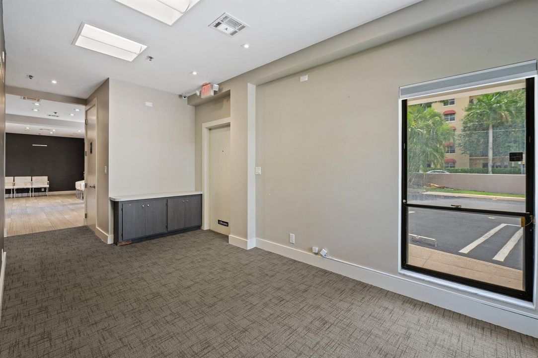 20-web-or-mls-1501-presidential-way-9-11