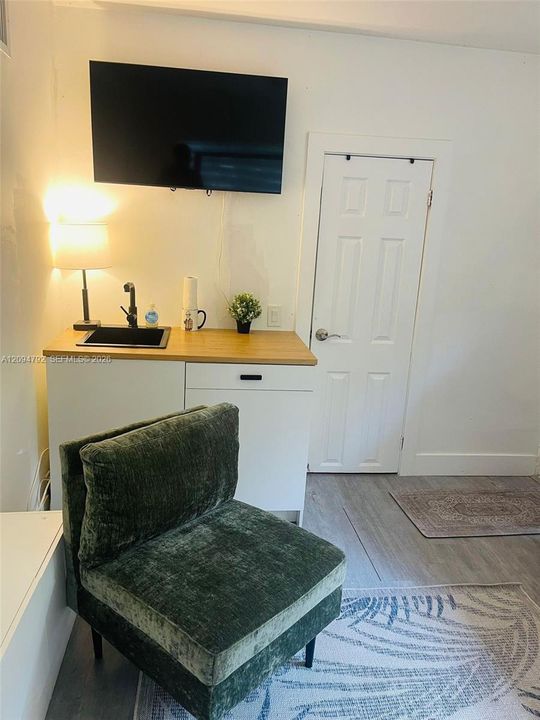 В аренду: $1,350 (1 спален, 1 ванн, 1346 Квадратных фут)