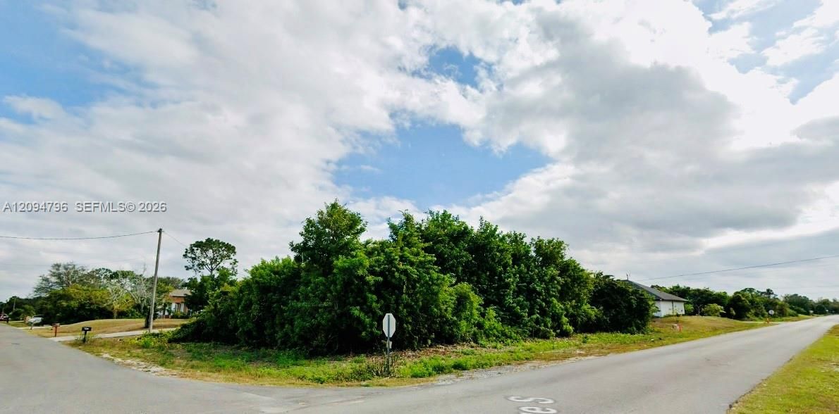 待售: $37,500 (0.25 acres)