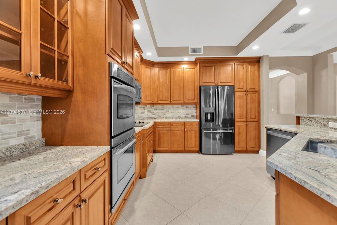 For Rent: $6,200 (3 beds, 2 baths, 1663 Square Feet)