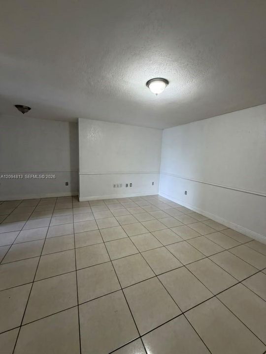 En Renta: $2,400 (3 camas, 2 baños, 1024 Pies cuadrados)