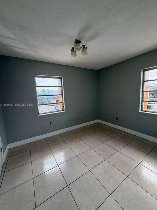 En Renta: $2,400 (3 camas, 2 baños, 1024 Pies cuadrados)