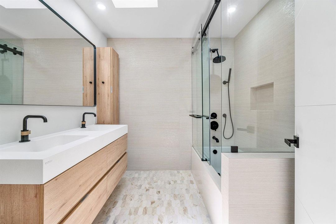 GUEST BATH