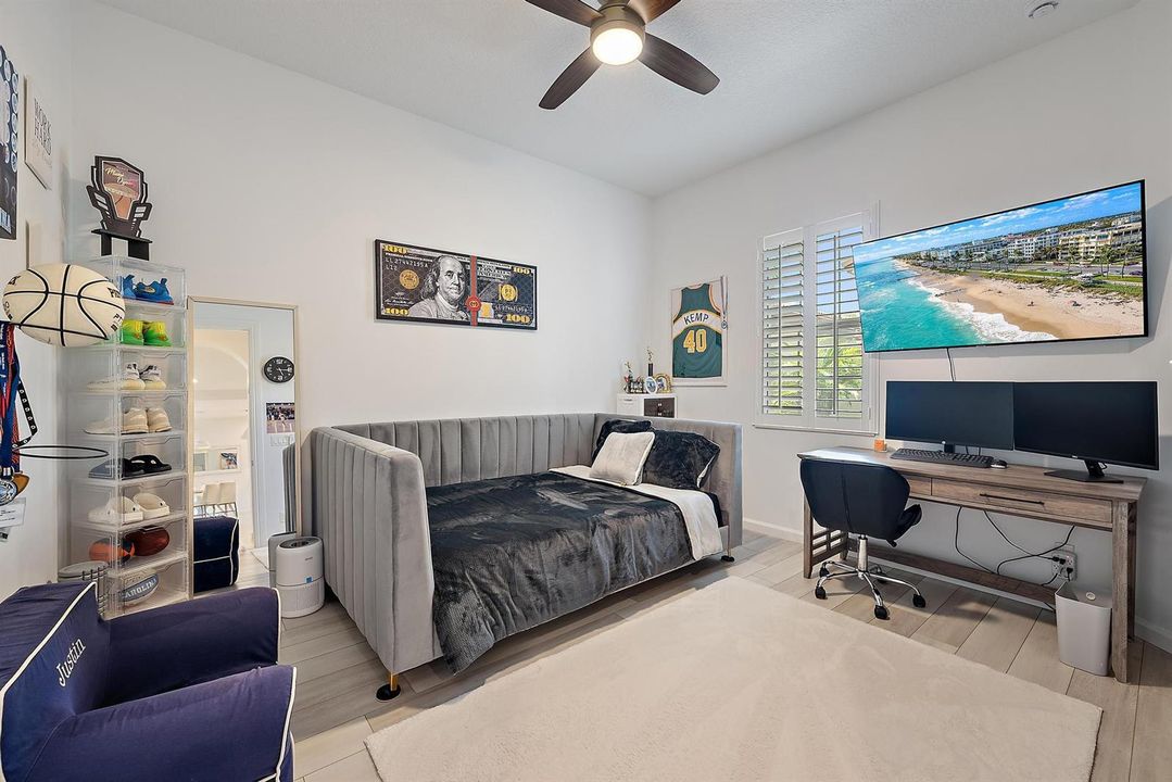 115 Tresana Blvd unit 35-5