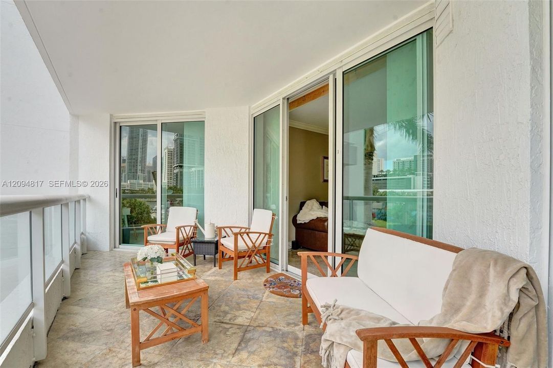 En Venta: $499,000 (2 camas, 2 baños, 1227 Pies cuadrados)