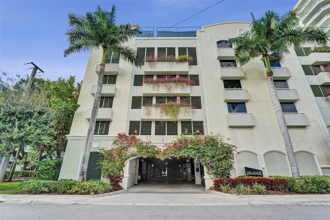 En Venta: $499,000 (2 camas, 2 baños, 1227 Pies cuadrados)