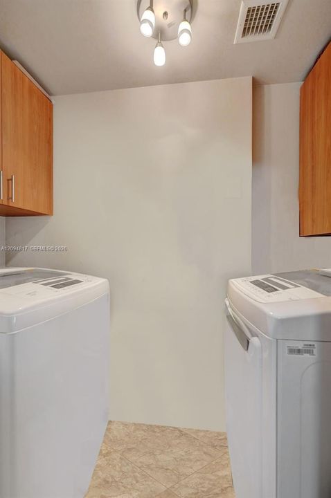En Venta: $499,000 (2 camas, 2 baños, 1227 Pies cuadrados)