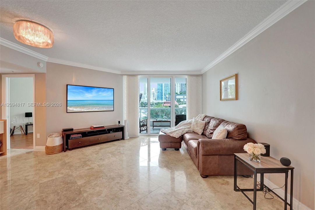 En Venta: $499,000 (2 camas, 2 baños, 1227 Pies cuadrados)