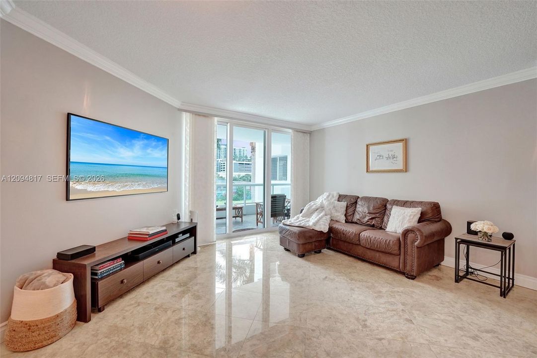 En Venta: $499,000 (2 camas, 2 baños, 1227 Pies cuadrados)