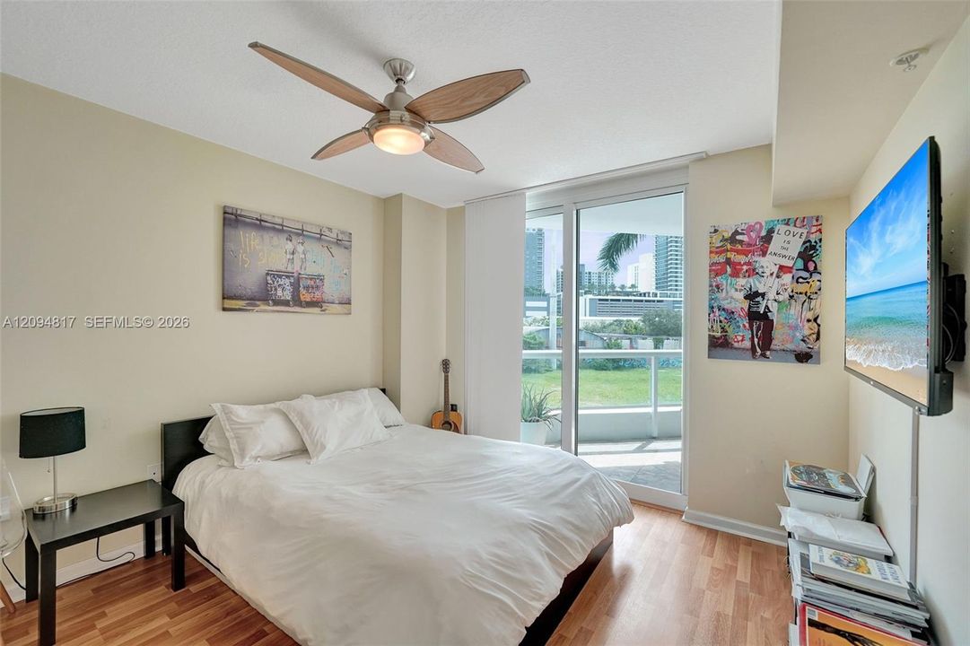 En Venta: $499,000 (2 camas, 2 baños, 1227 Pies cuadrados)
