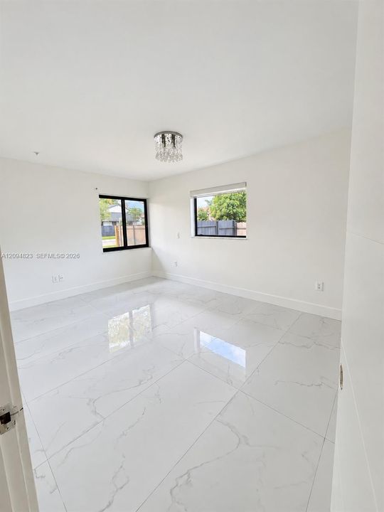 For Rent: $4,350 (3 beds, 3 baths, 2059 Square Feet)