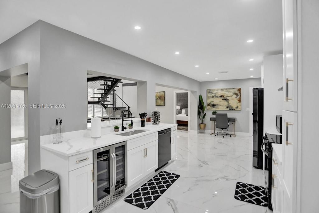 En Venta: $1,250,000 (5 camas, 4 baños, 3095 Pies cuadrados)
