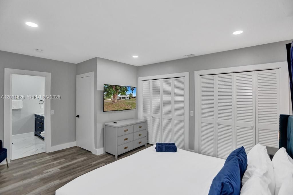 En Venta: $1,250,000 (5 camas, 4 baños, 3095 Pies cuadrados)