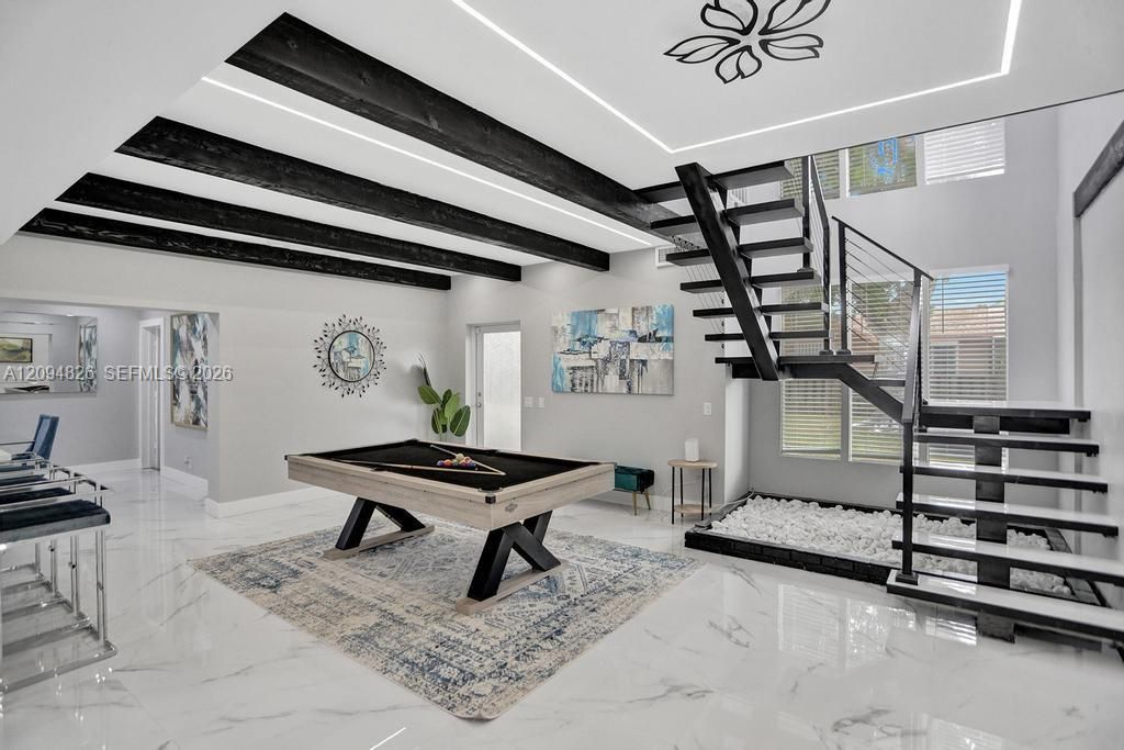En Venta: $1,250,000 (5 camas, 4 baños, 3095 Pies cuadrados)