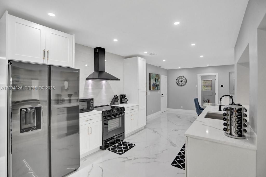 En Venta: $1,250,000 (5 camas, 4 baños, 3095 Pies cuadrados)
