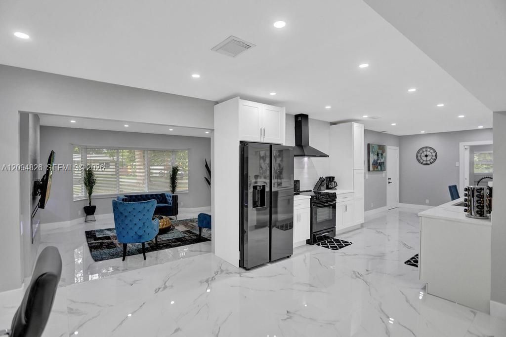 En Venta: $1,250,000 (5 camas, 4 baños, 3095 Pies cuadrados)