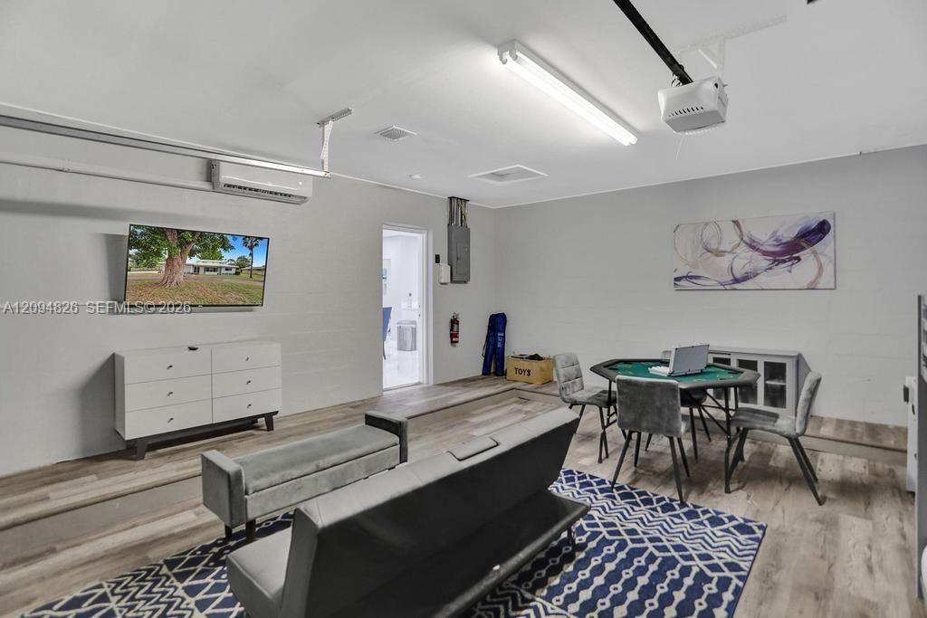 En Venta: $1,250,000 (5 camas, 4 baños, 3095 Pies cuadrados)