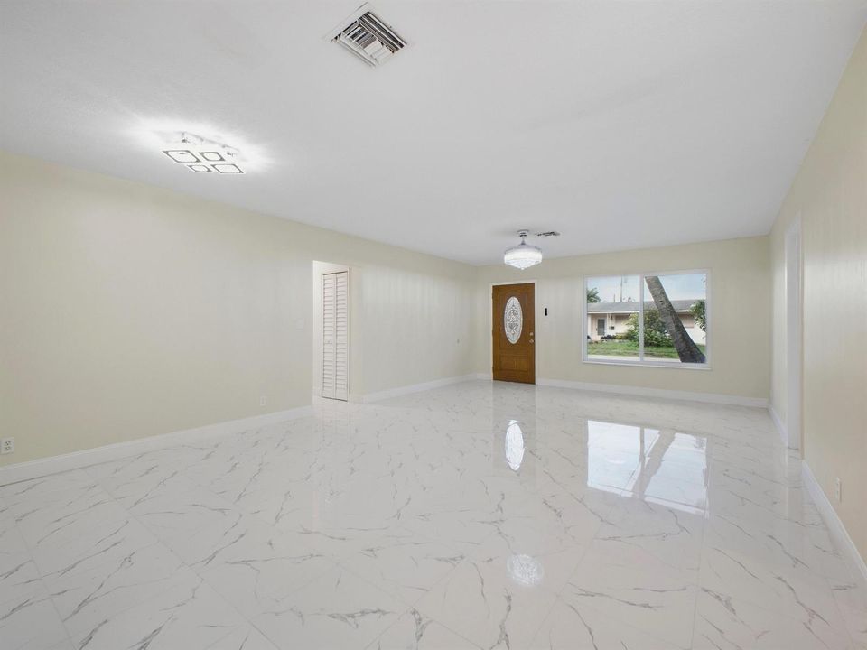 Dining to Entry