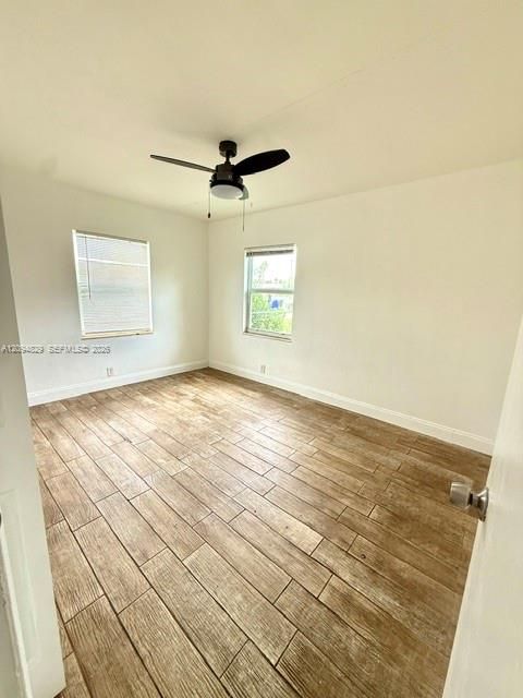 For Rent: $1,800 (2 beds, 1 baths, 728 Square Feet)