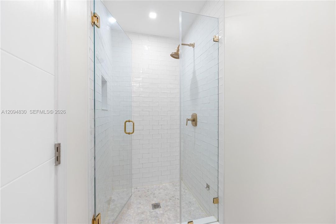 Bathroom3
