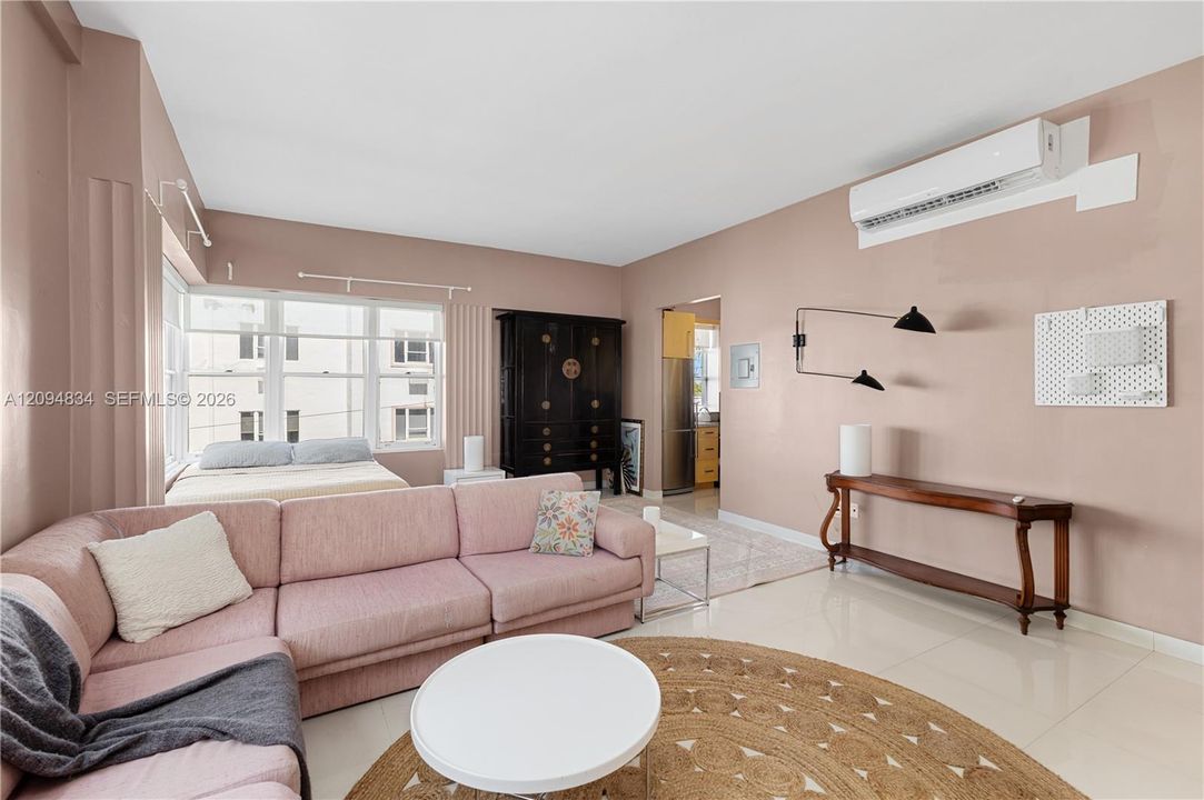 For Sale: $425,000 (0 beds, 1 baths, 502 Square Feet)